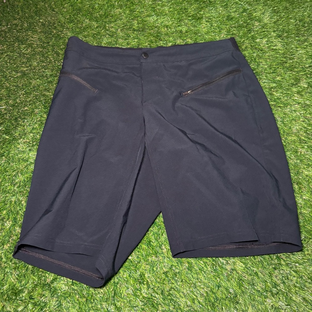 Pearl Izumi Mens Black Ripstop Mountain Bike MTB Shorts Size 34 Snap Zip Pockets